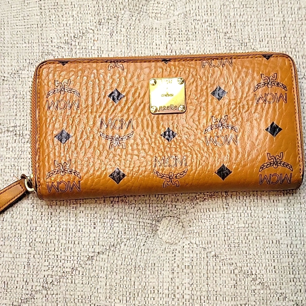 MCM Wallet
